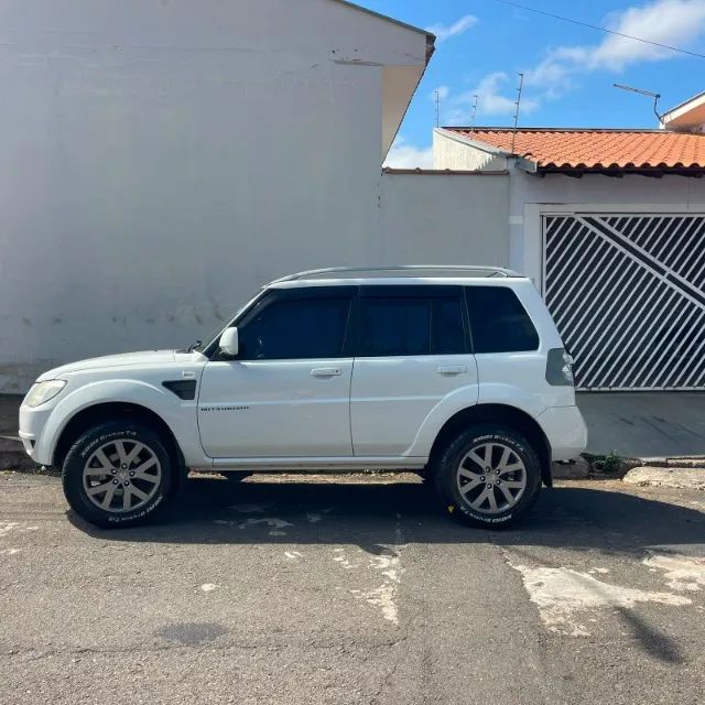 Mitsubishi Pajero Pajero TR4 2.0 Flex 16V 4X2 Mec. 2013