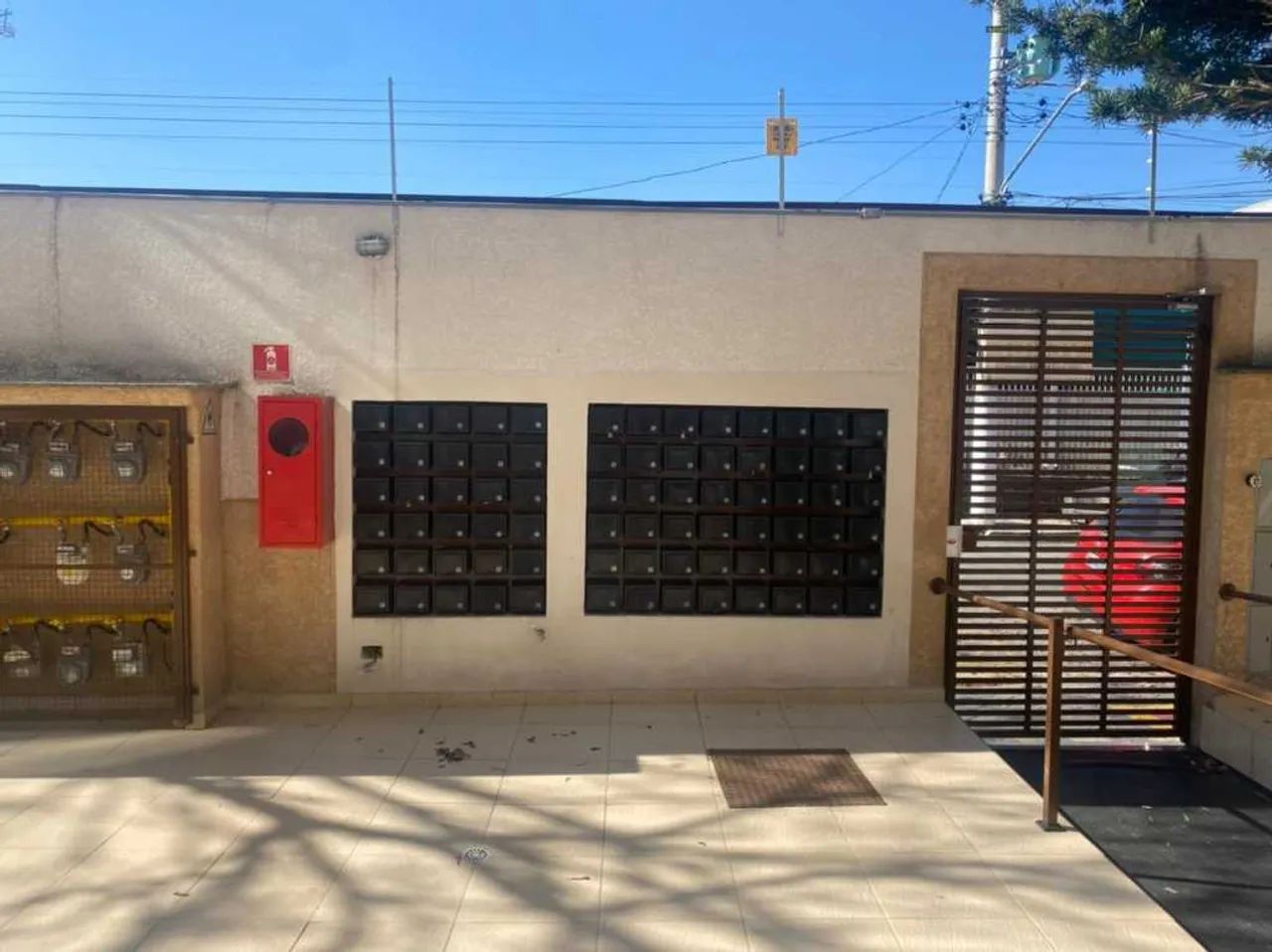 Apartamento com 2 Dormitórios 1 banheiro para Alugar, 40m² - Foto 4
