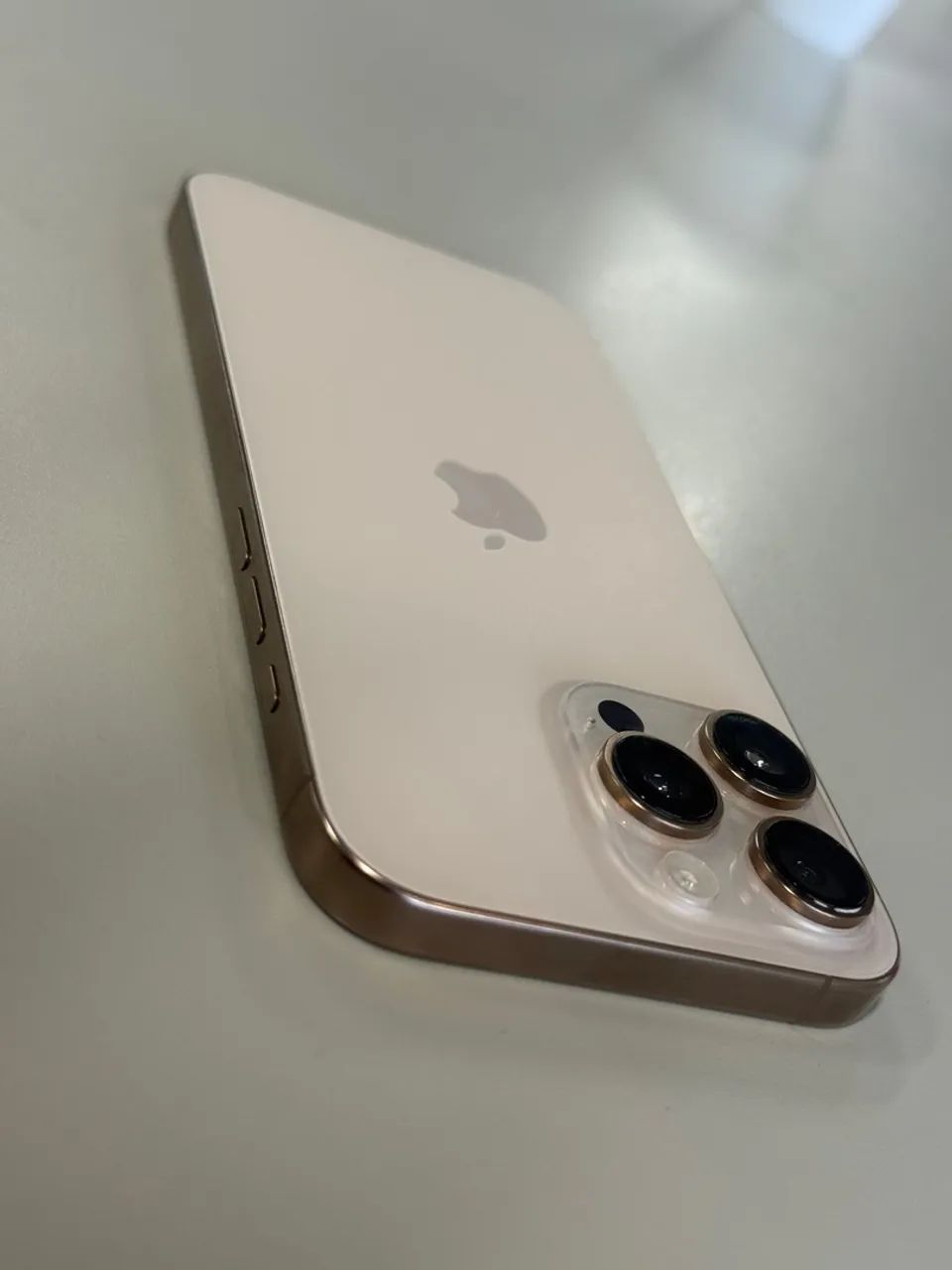 Iphone 16 Pro Max 256 Desert Storm - Foto 3