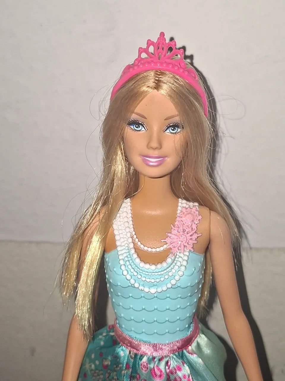 Vendo boneca  Barbie princesa  - Foto 5