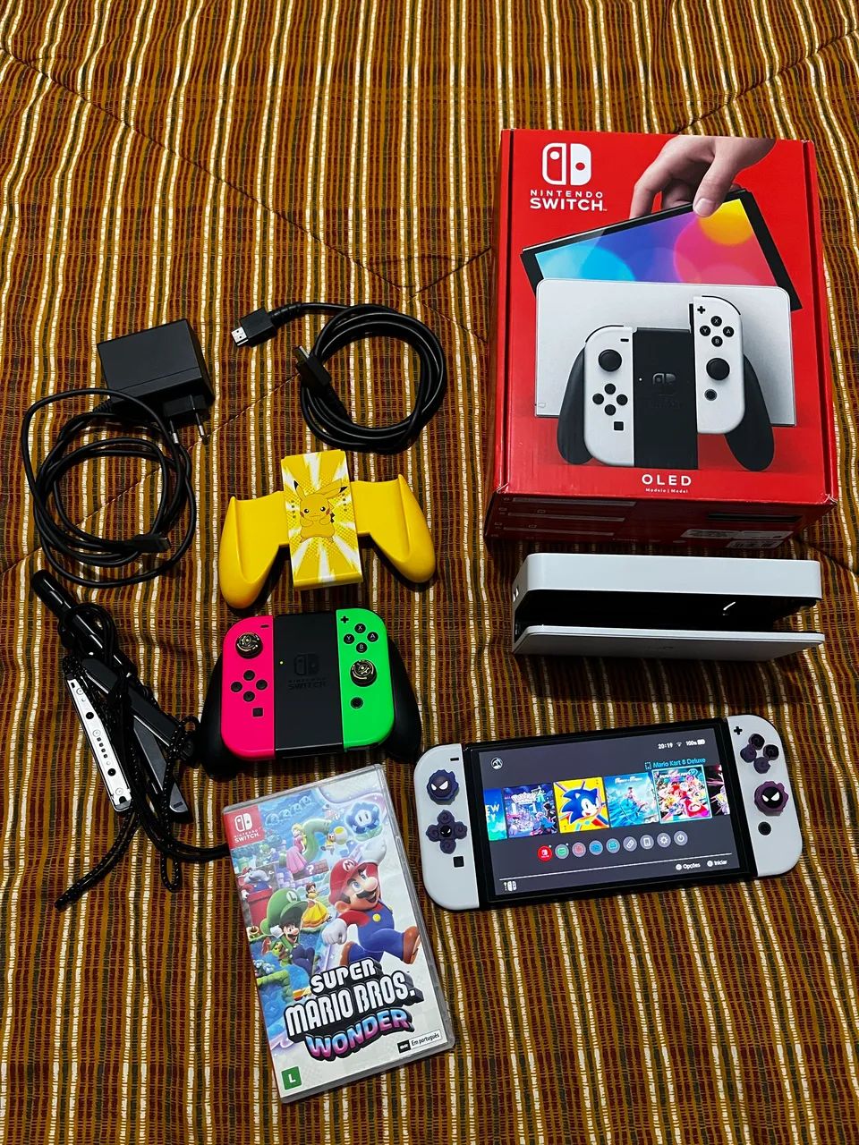 Nintendo Switch OLED + Super Mario Wonder + Acessórios