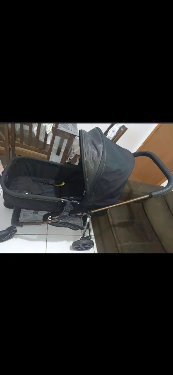 Carrinho de bebe ( estado de novo)