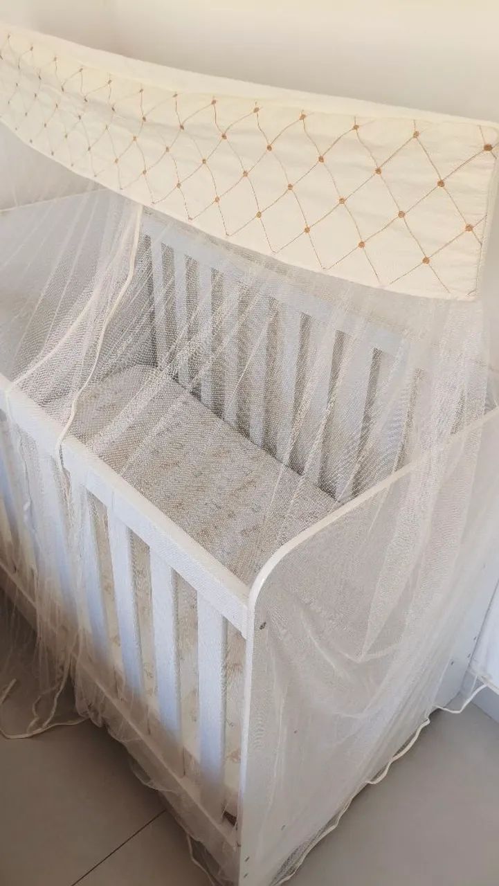 Berço com colchão orthocrin e mosquiteiro 