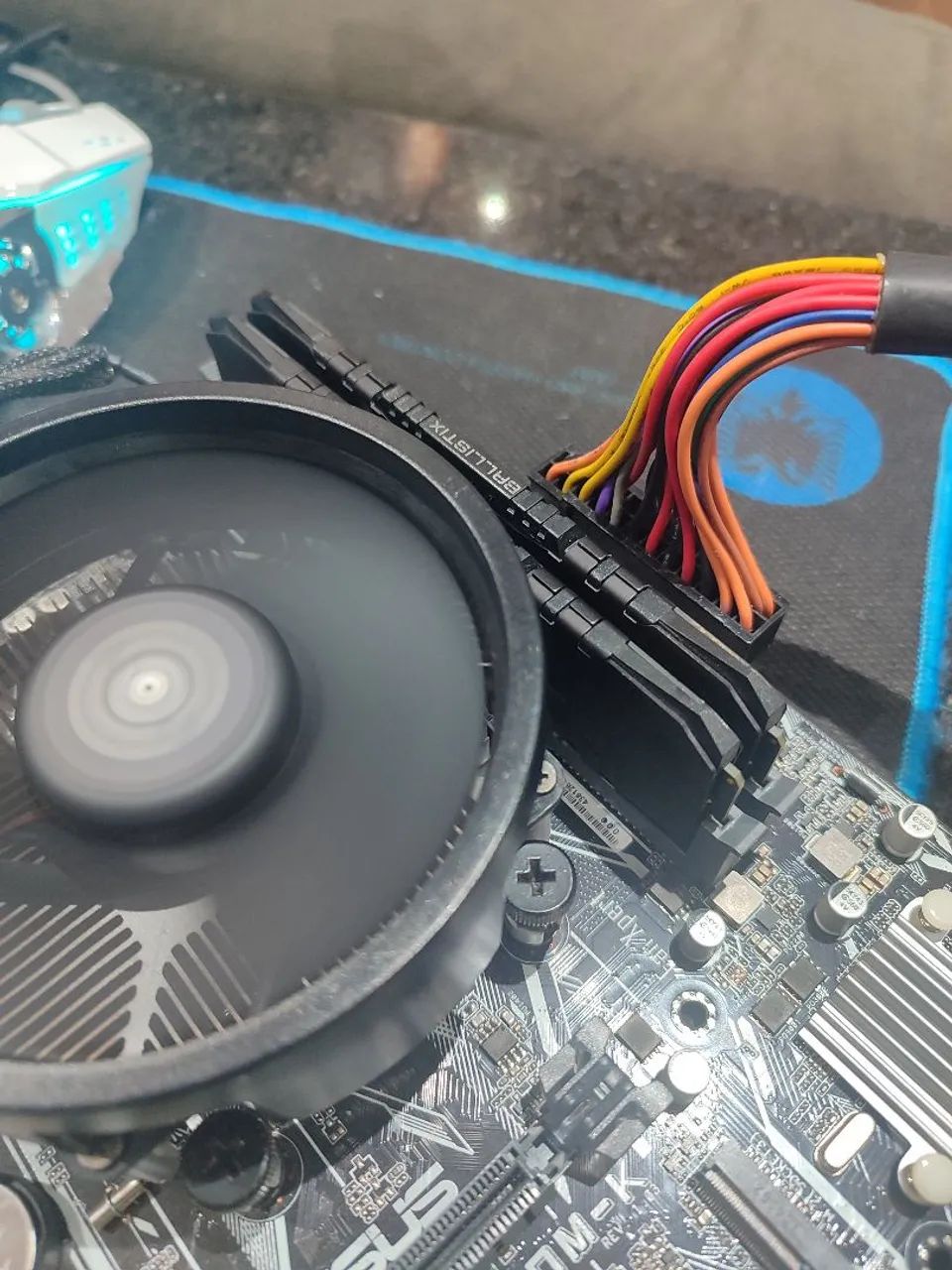 Memória DDR4 8GB (2x4GB) Crucial Ballistix 2400MHz - Foto 4