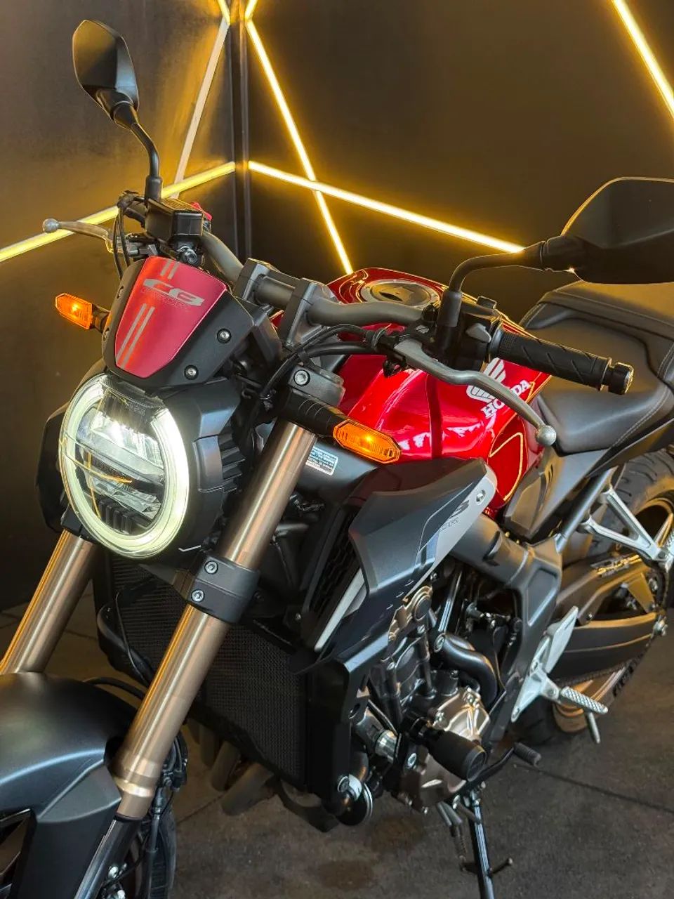 CB 650 R 2022 - Foto 5