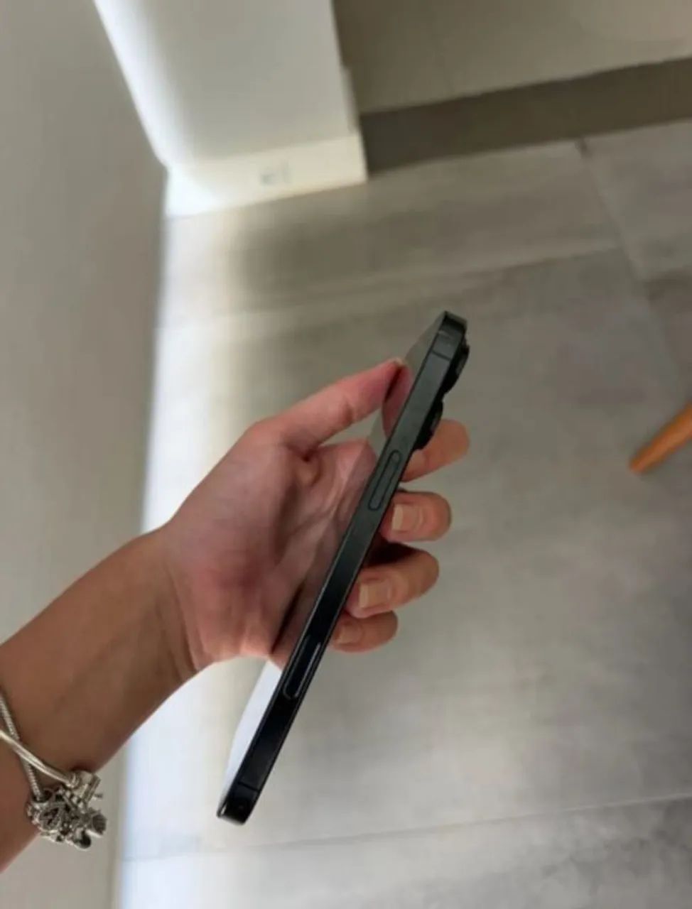 iPhone 16 Pro 128GB Preto - Titânio Preto<br> - Foto 3