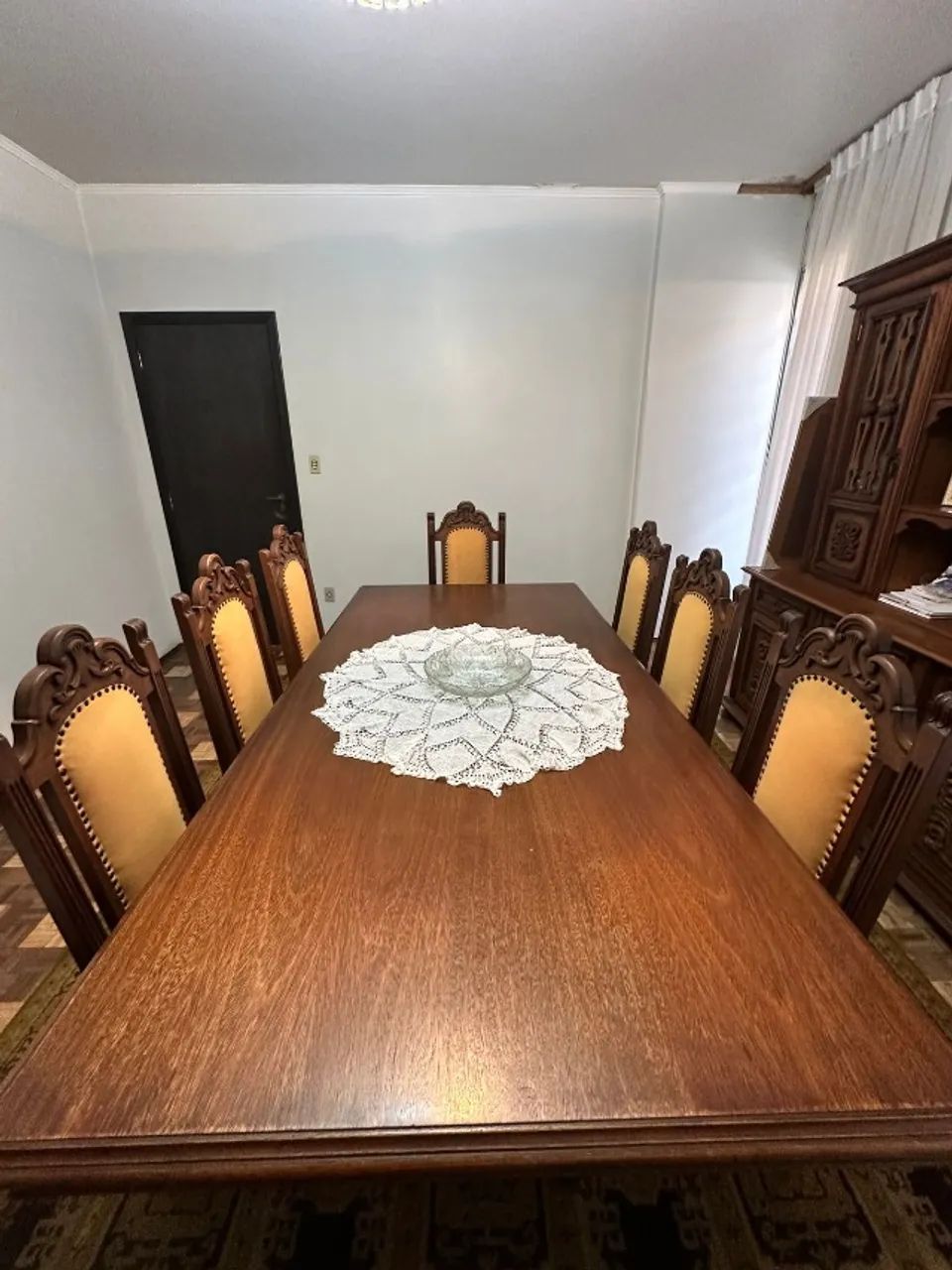mesa de jantar com 8 cadeiras