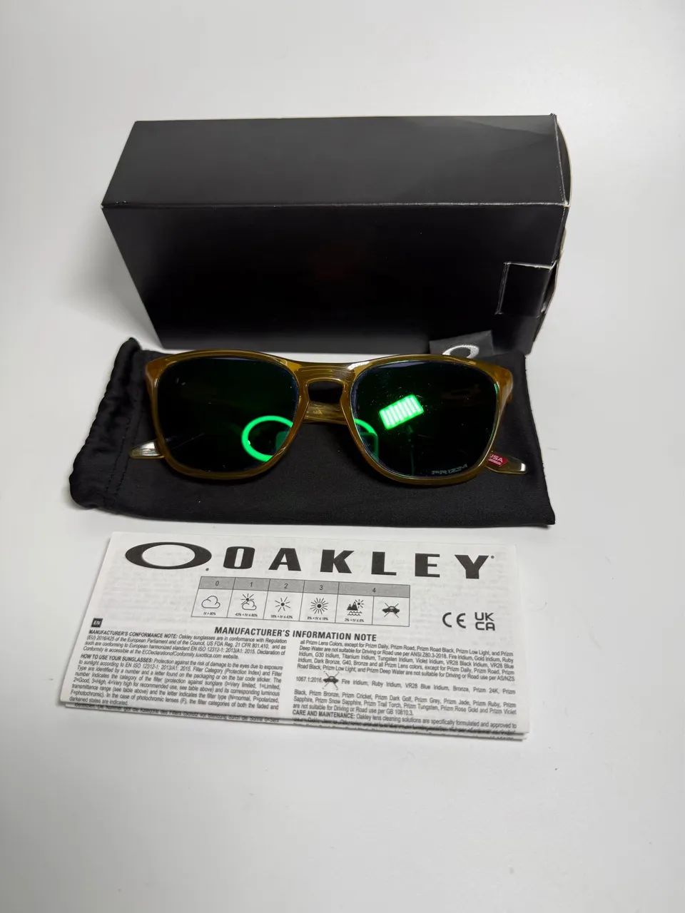 Óculos oakley manorburn