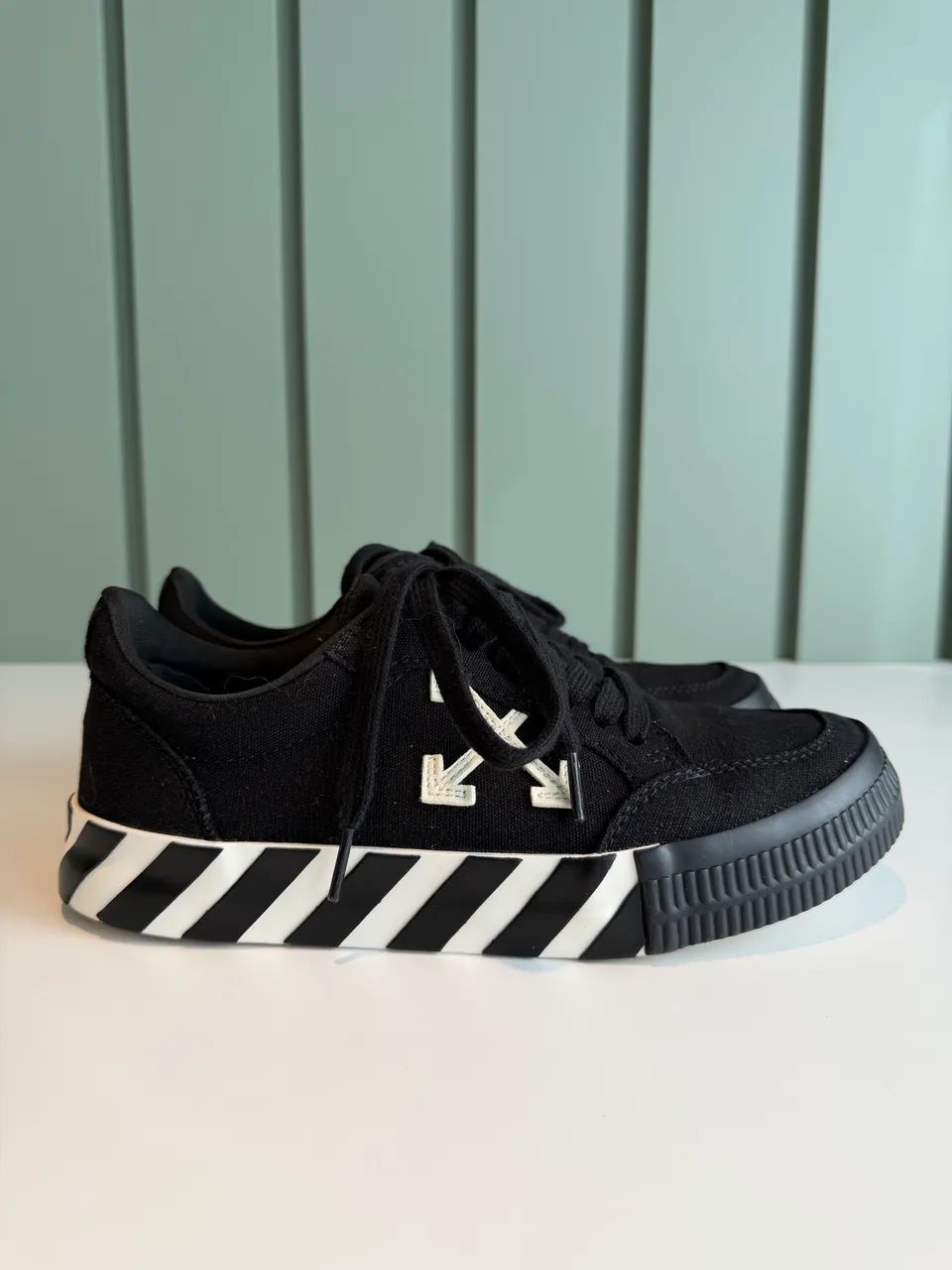 Off-White Vulcanized Low Canvas