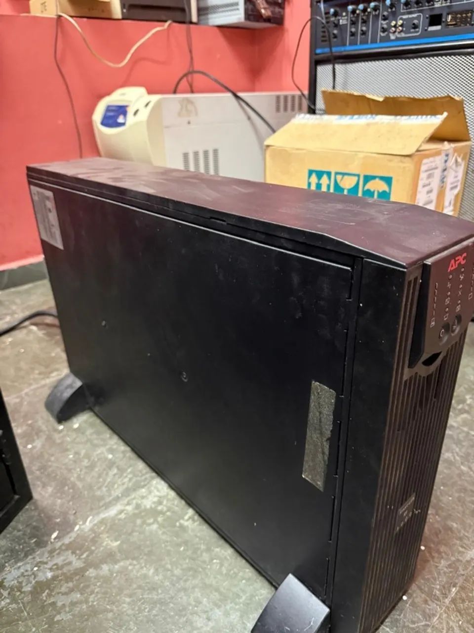 Nobreak APC Smart RT 3000 - Foto 4