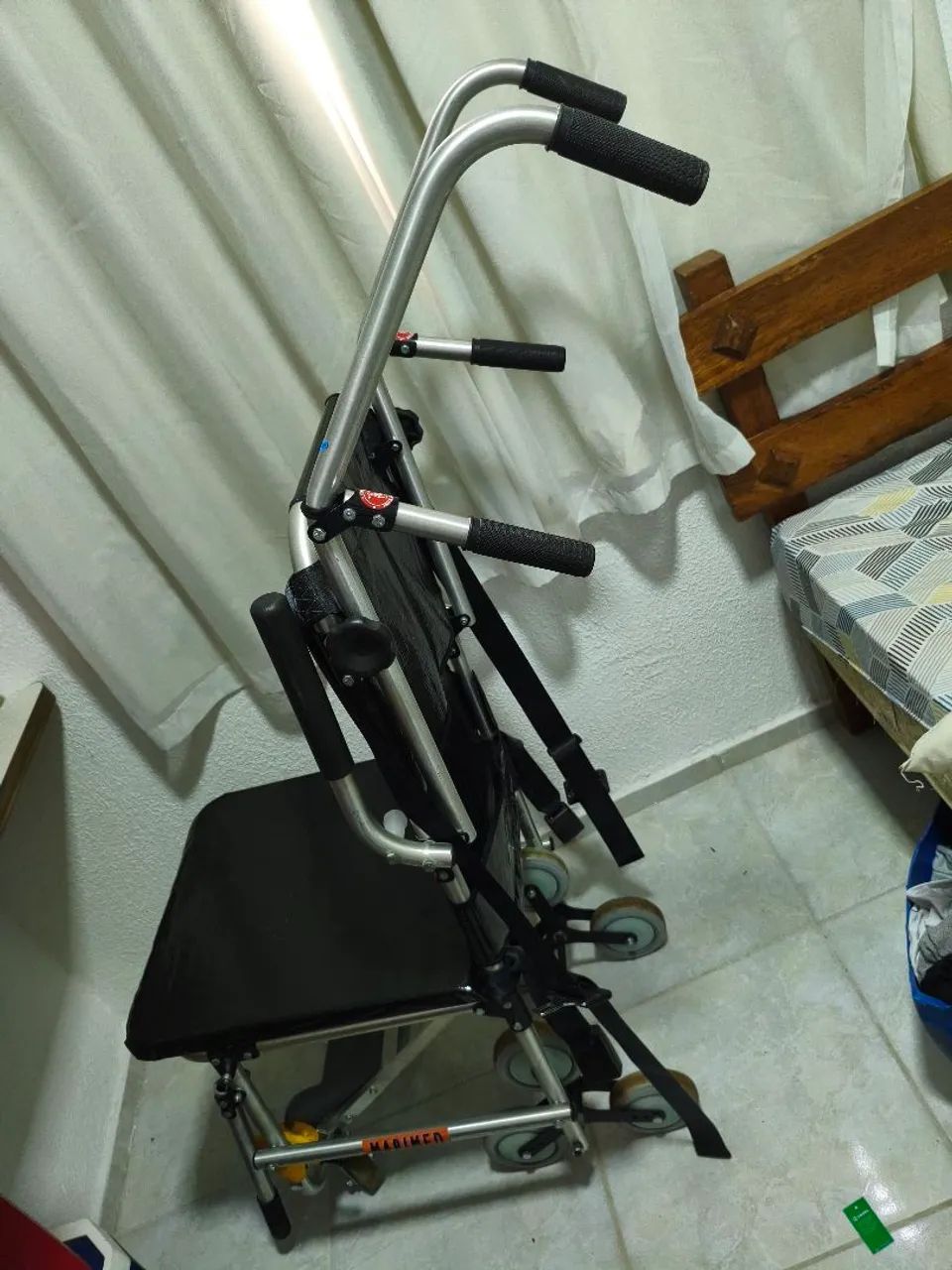 Cadeira De Rodas Para Escada (Acesso E Resgate) - Semi-nova - Goiânia - Foto 4