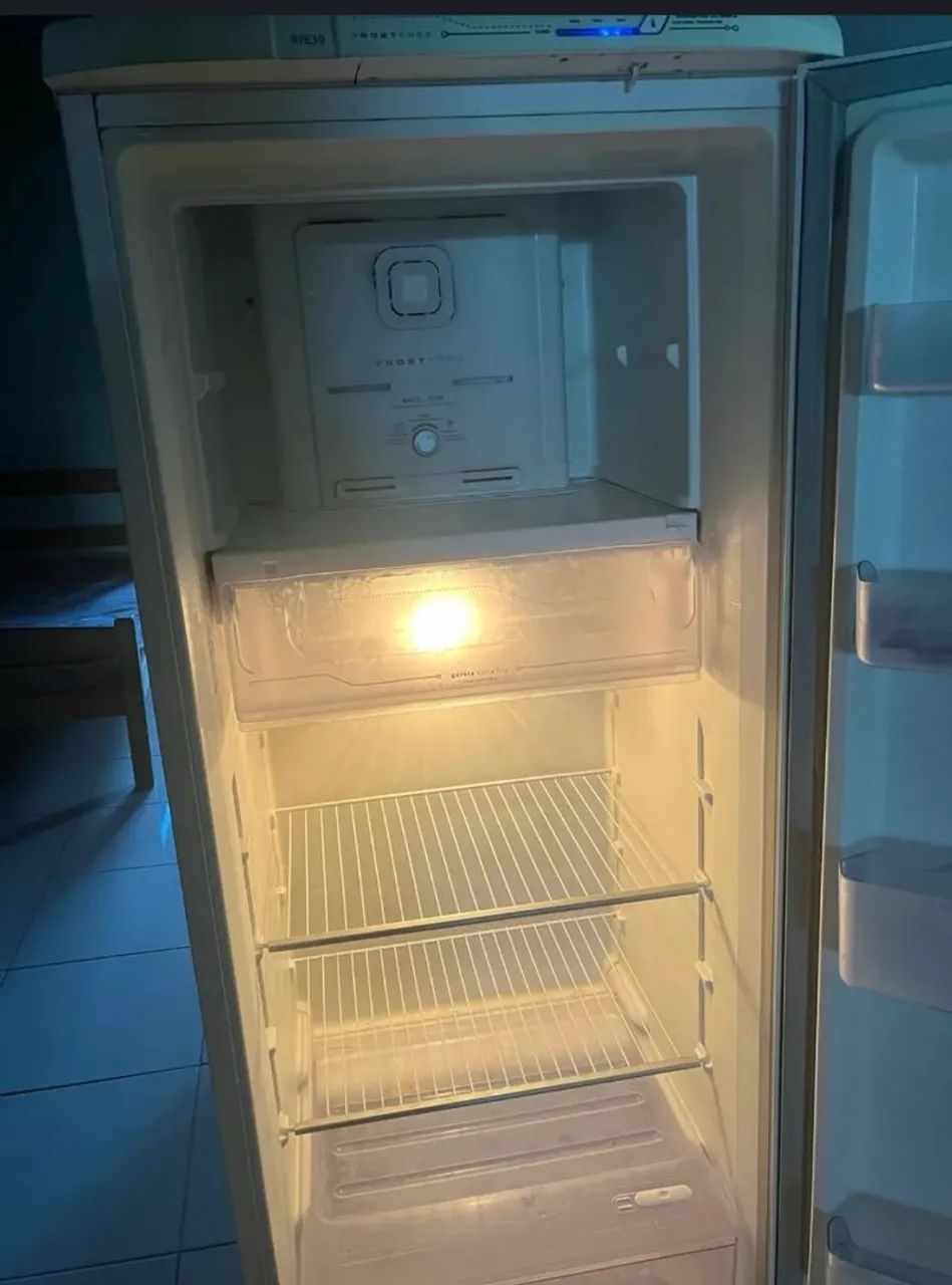 Vende-se geladeira Electrolux  - Foto 5
