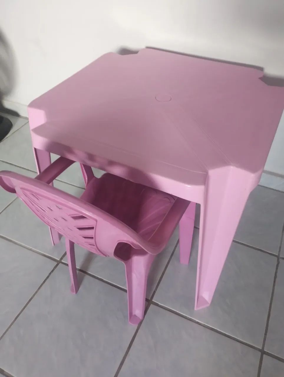 Mesa e cadeira infantil 
