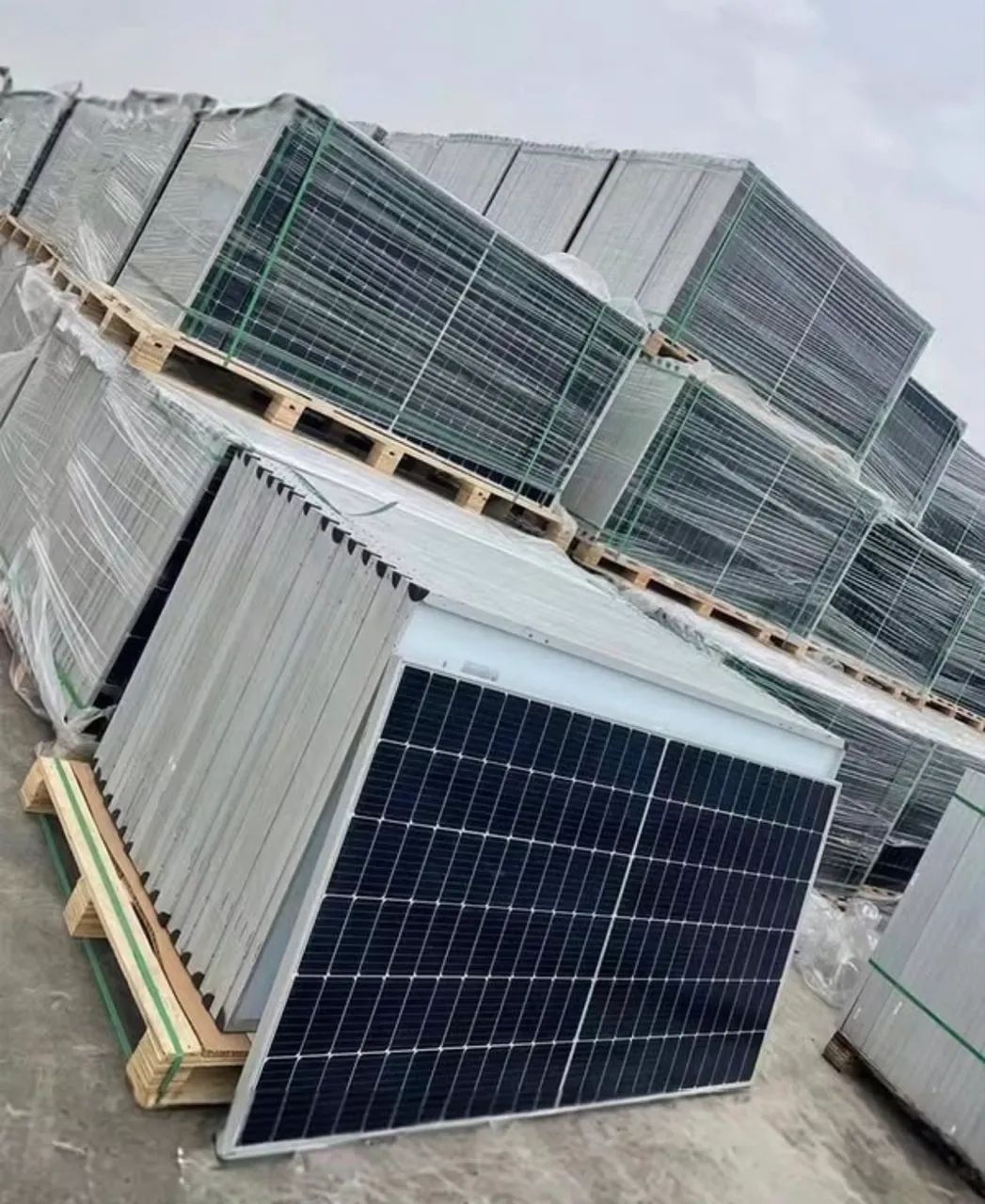 Placa Solar 645W Nova
