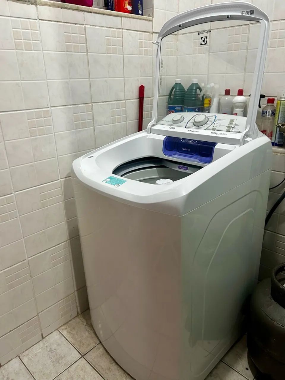 MÁQUINA DE LAVAR ELETROLUX 12KG - Foto 2