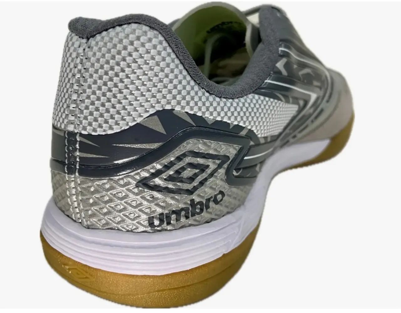Chuteira Salão Futsal Umbro Pro 5 Bump -Tamanho 37