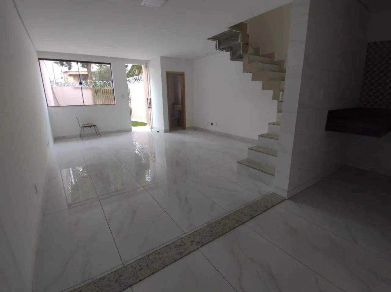 Casa duplex 3 quartos, 1 suite, no B. Santa Mônica - Foto 3