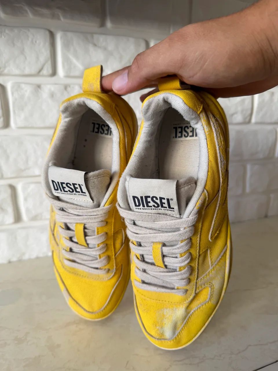 Sapato Diesel - TÊNIS DE CANO BAIXO COM EFEITO PEEL-OFF - Foto 2