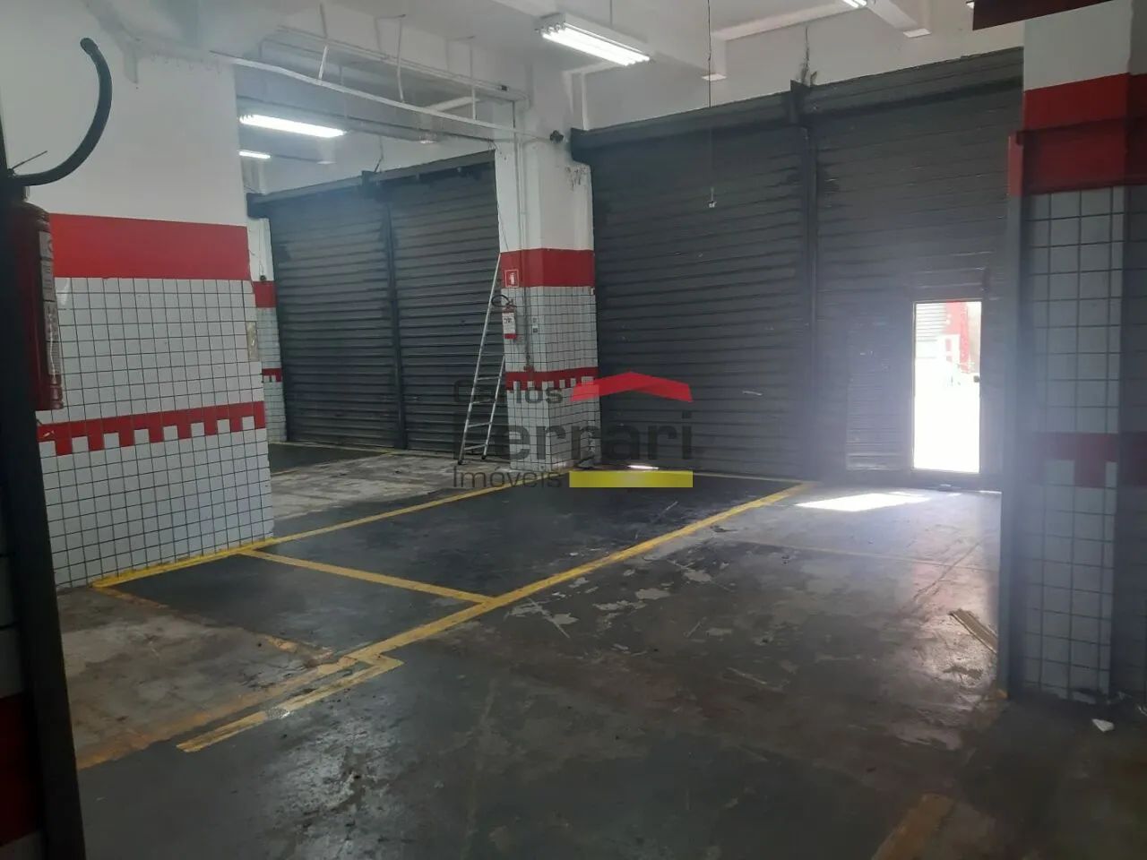ALUGA-SE SALÃO COMERCIAL NA EDUARDO PRADO