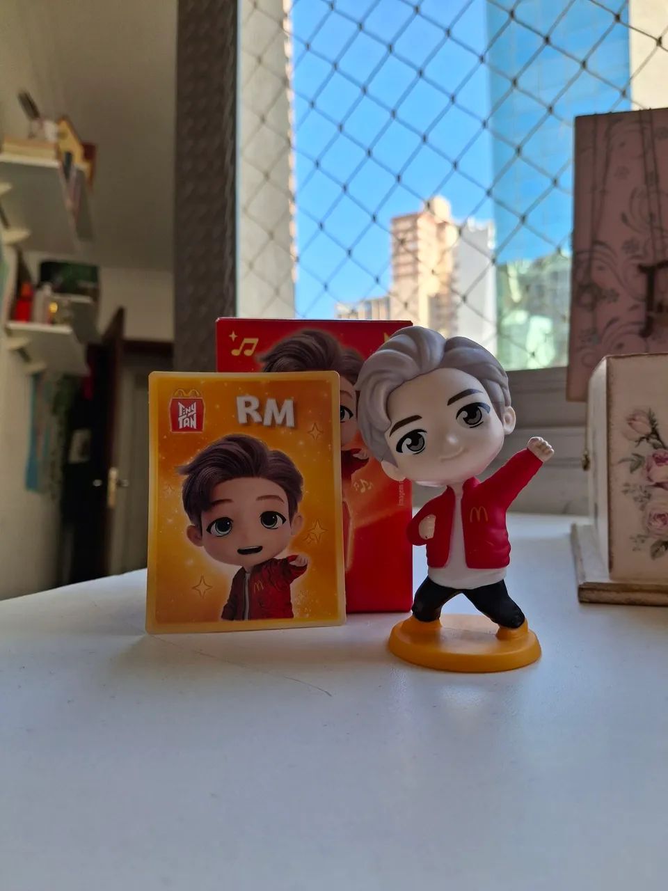 Boneco TinyTAN BTS RM