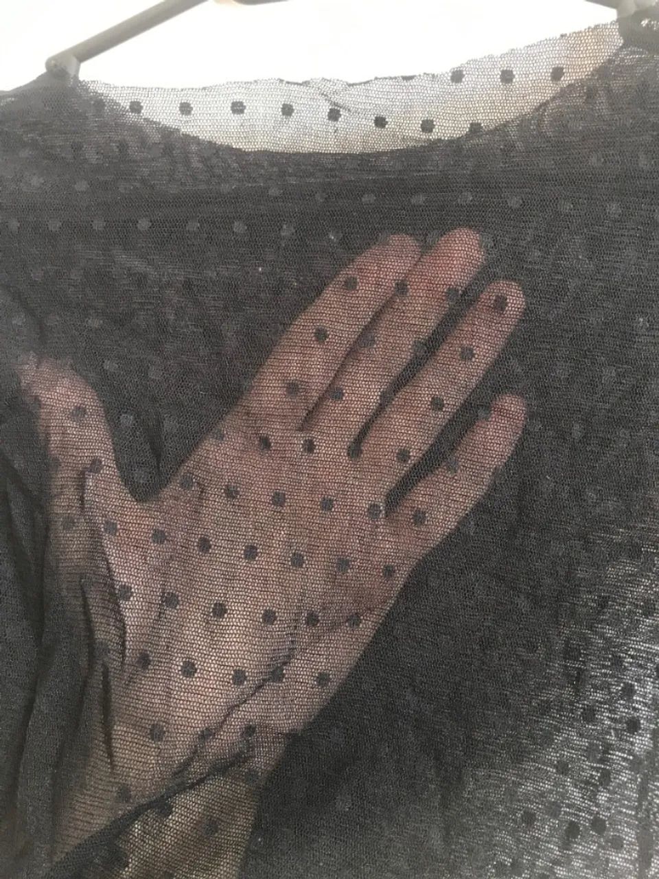 Blusa preta em tule e poá - Foto 3