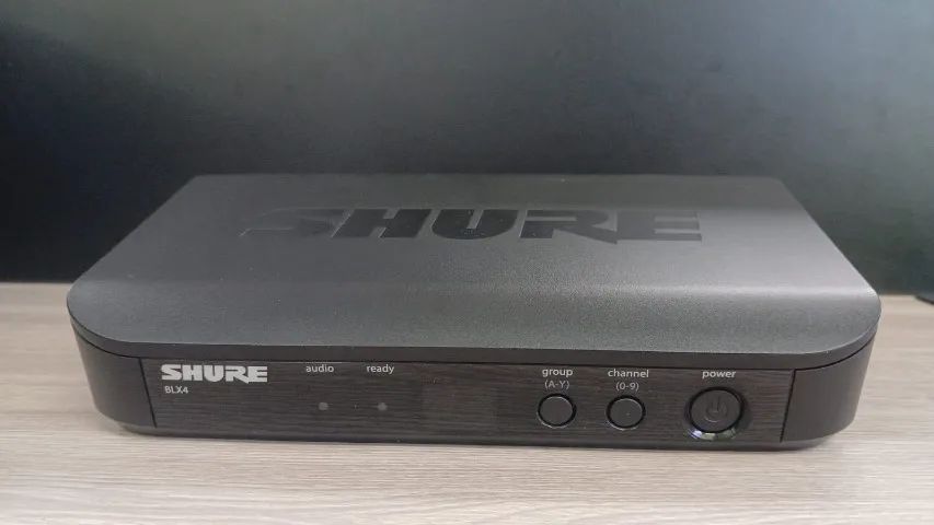Sistema De Microfone Sem Fio Shure BLX4 - J10  - Foto 2
