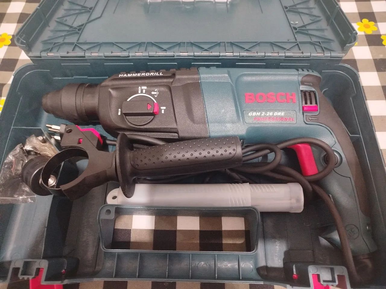 Vende se um Martelete Bosch novo.... - Foto 4