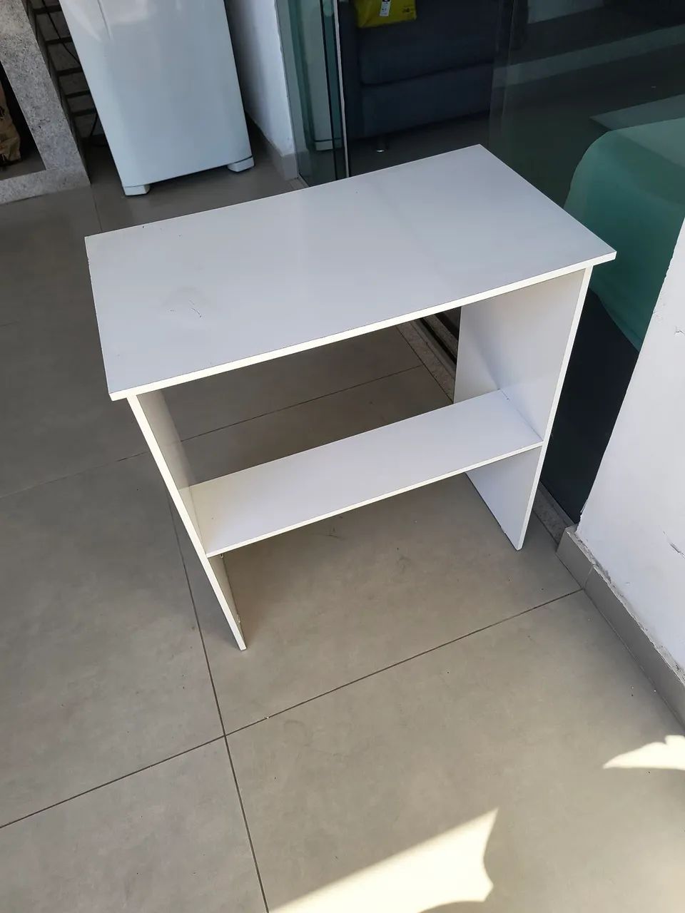 Vendo mesinha em ótimo estado - Foto 2