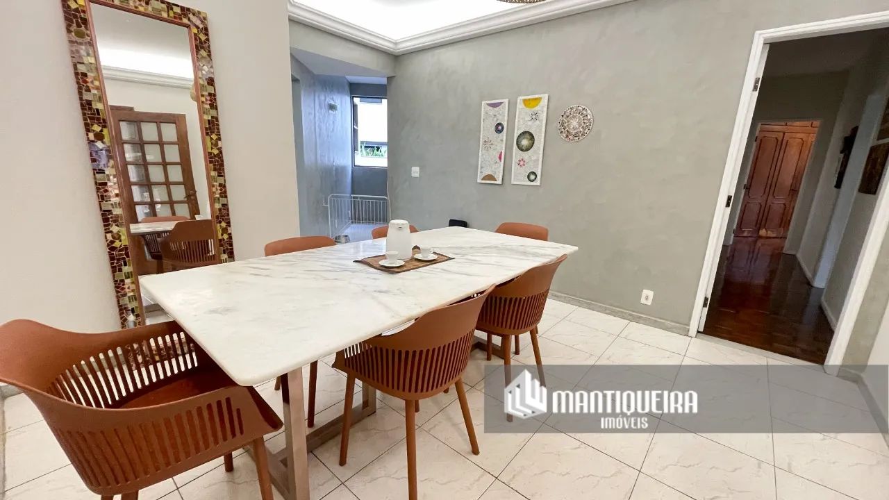 Apartamento 4 quartos reformado, amplo e com varanda - Foto 2