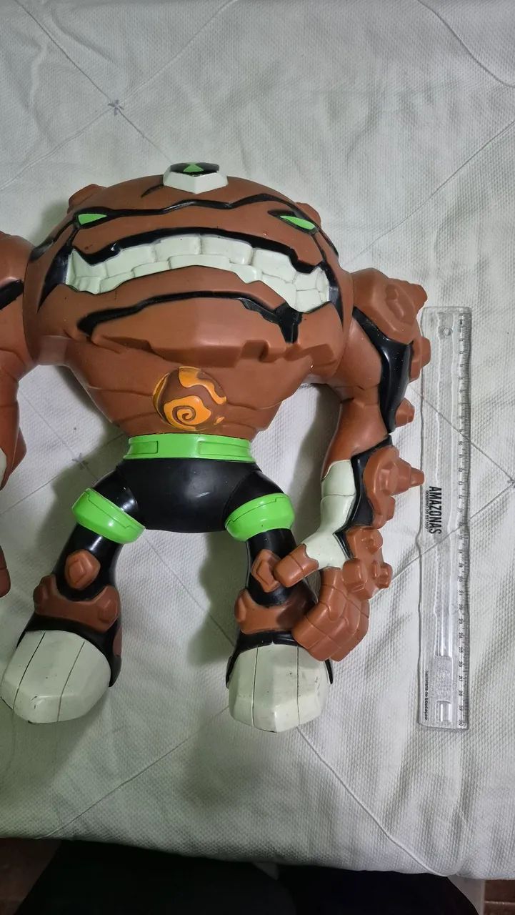 Vendo bonecos ben 10 - Foto 3