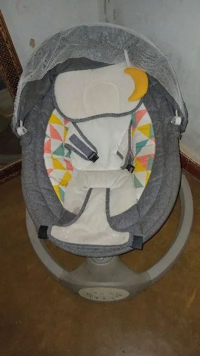 Vende-se cadeirinha eletrônica em perfeito estado 