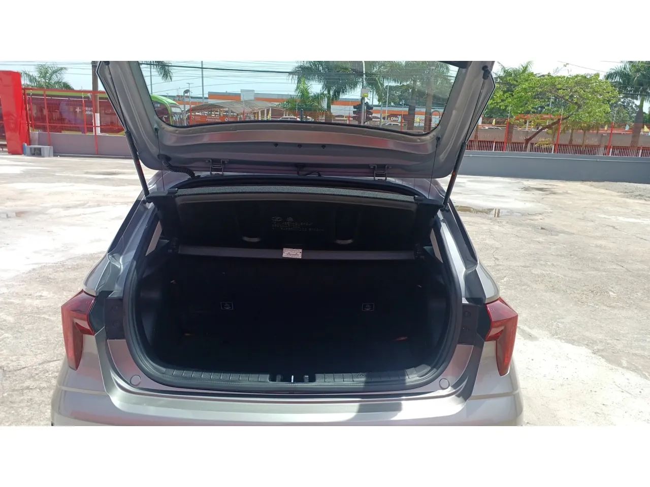 Hyundai HB20 Comfort Plus 1.0 Flex 12V Mec., foto 9 de 16