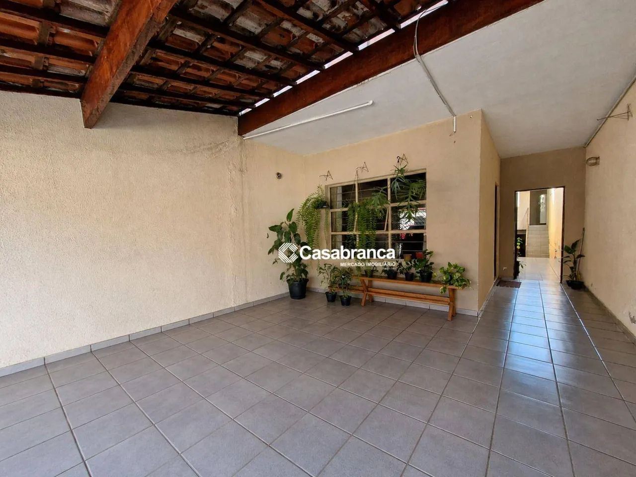 Sobrado para comprar com 4 quartos e edícula, no bairro Jardim Atílio Silvano, na cidade d - Foto 2