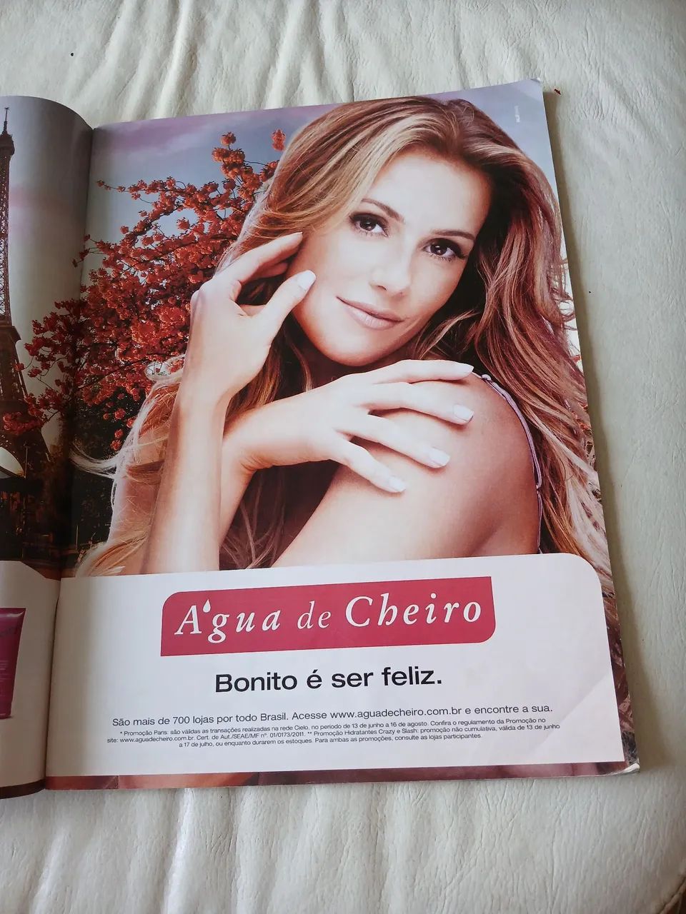 Revista quem xuxa Deborah secco caio Castro Thiago Martins chris evans Roberto Carlos - Foto 2