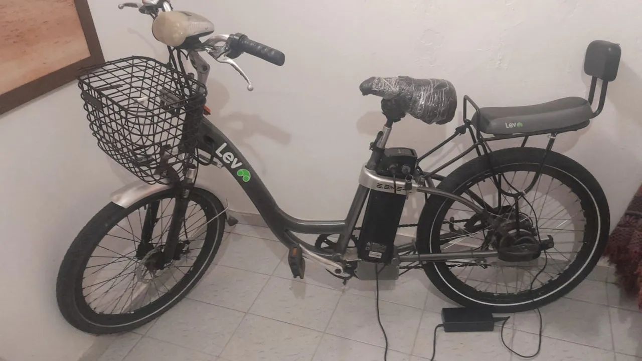 Bicicleta elétrica marca lev - Foto 3