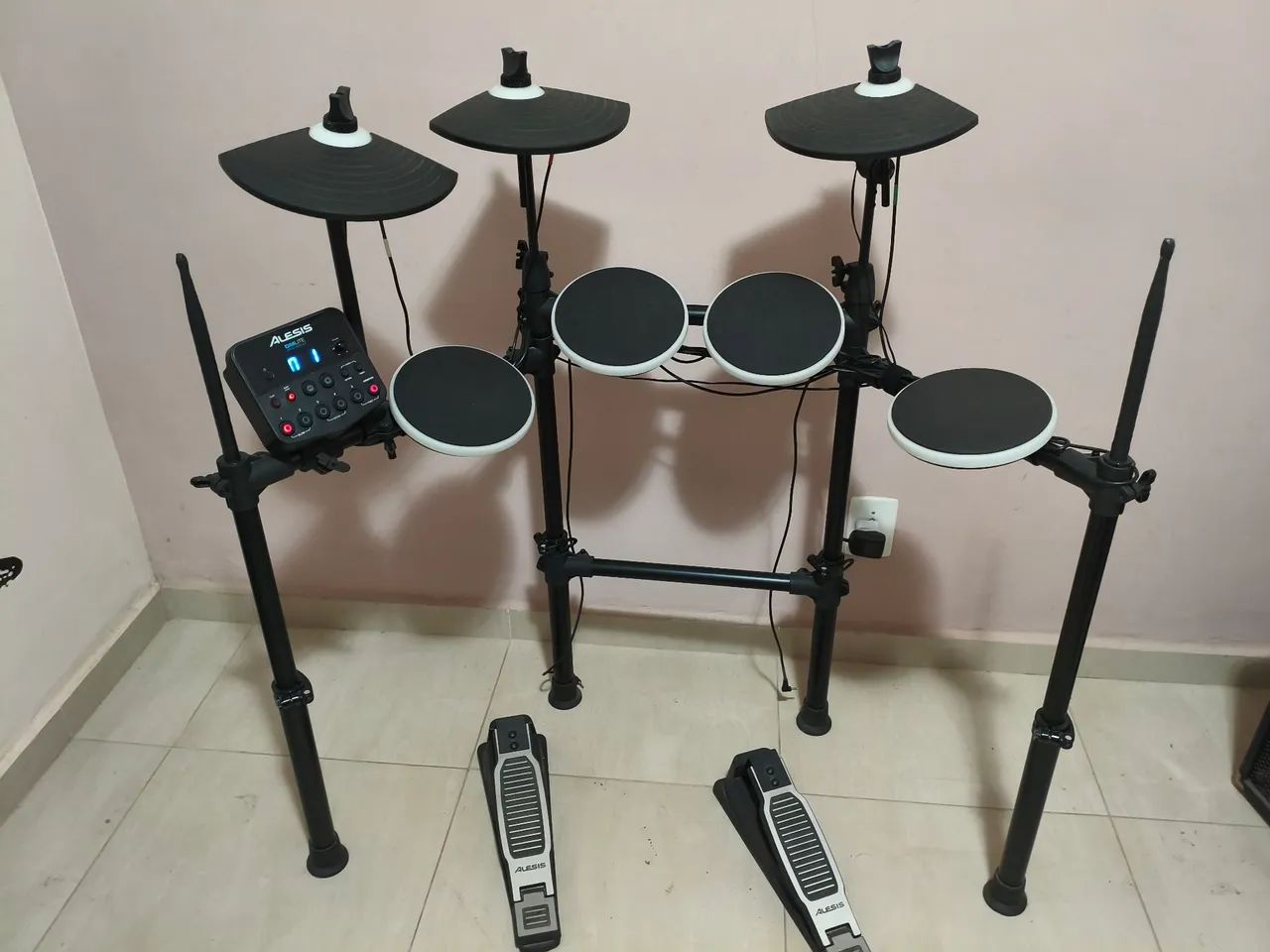 Bateria Eletrônica Alesis - Oportunidade 