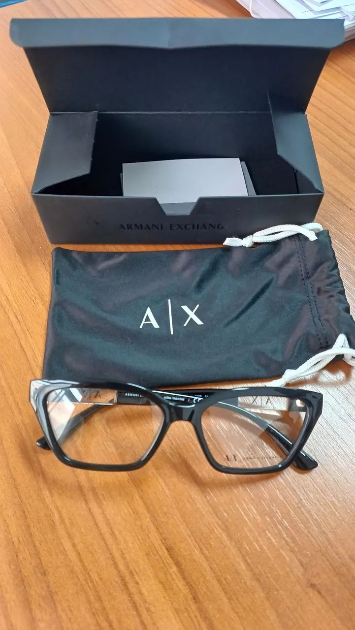 Armação de grau feminino da Armani Exchange