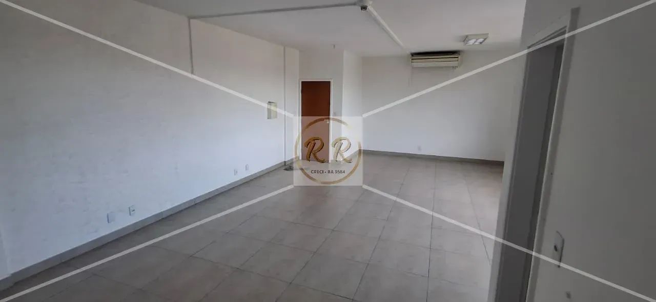 SALA COMERCIAL CLIMATIZADA COM GARAGEM COBERTA E PRIVATIVA, PRÉDIO COM ELEVADOR! - Foto 3