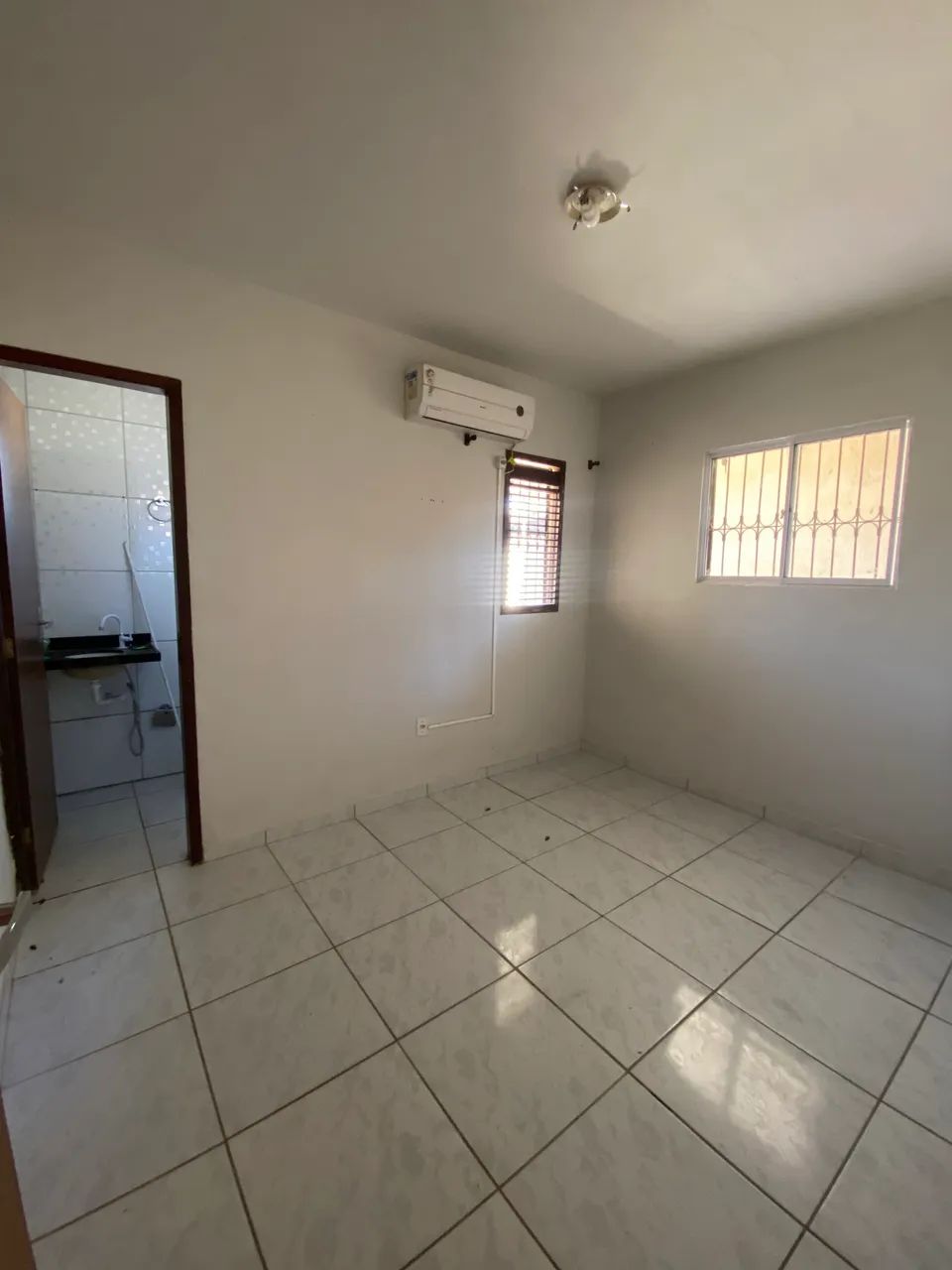 CASA ENTRE RUA DO JARRO E CIDADE DAS FLORES - Foto 5