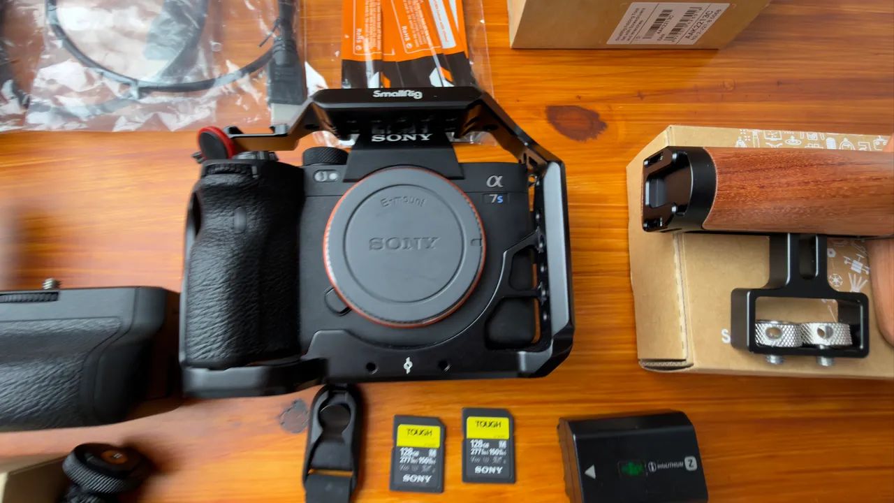 VENDE-SE Câmera SONY A7S3 Completa - Foto 4