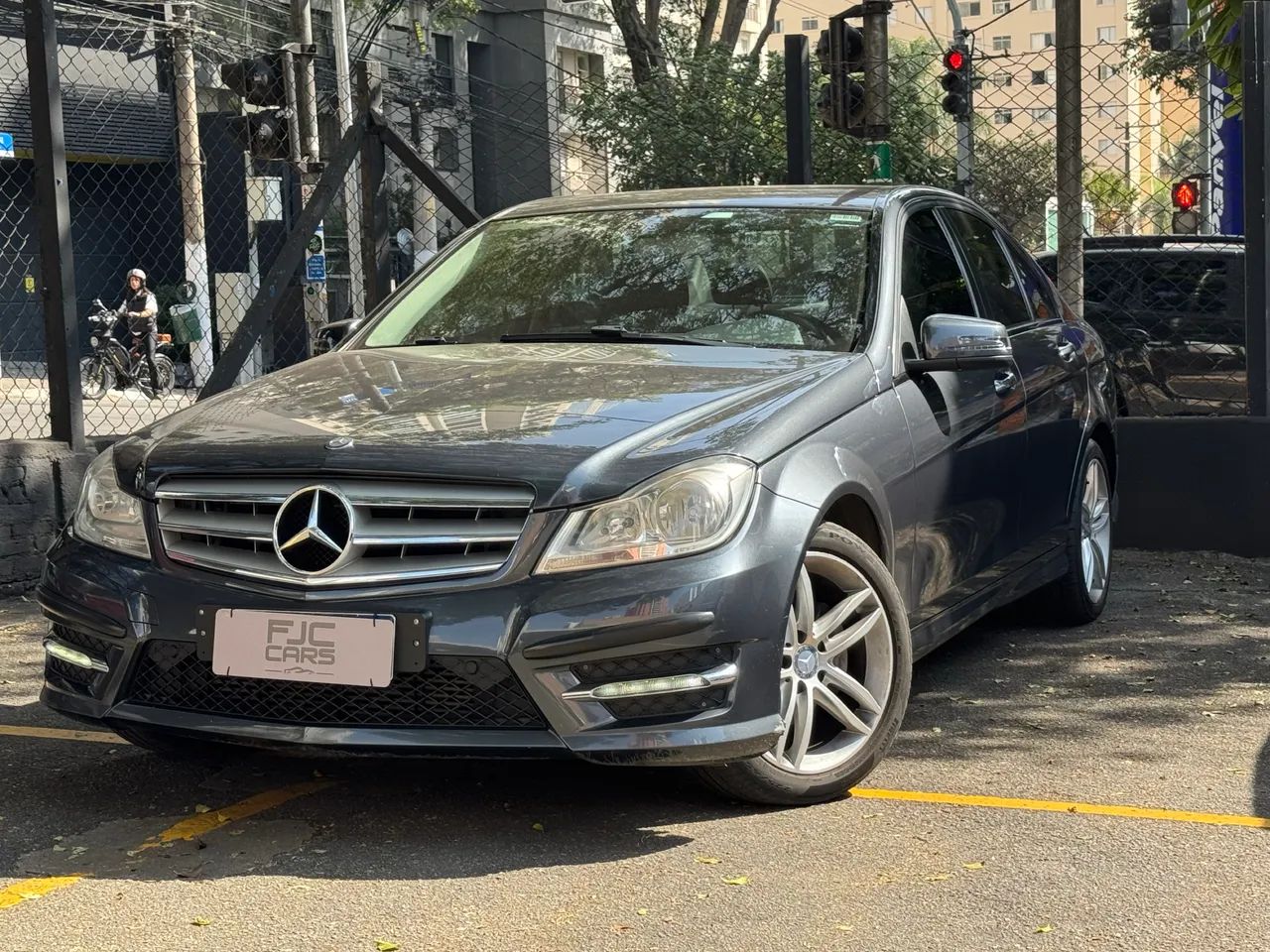 Mercedes-Benz C-180 2014