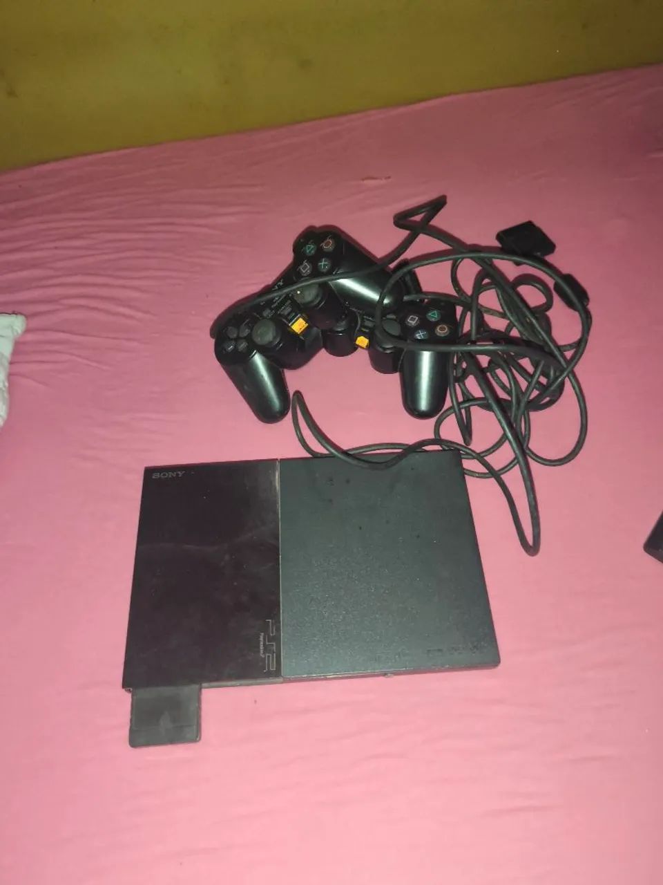 PS2 usado funcionando (não sei se está dando vídeo, não tenho Cabo para testar)