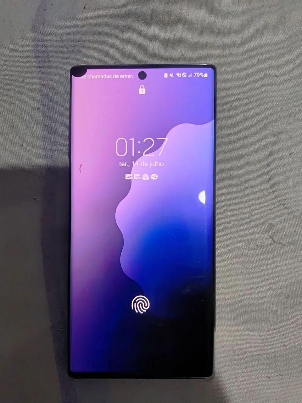 Galaxy Note 10 Plus Com Detalhe 