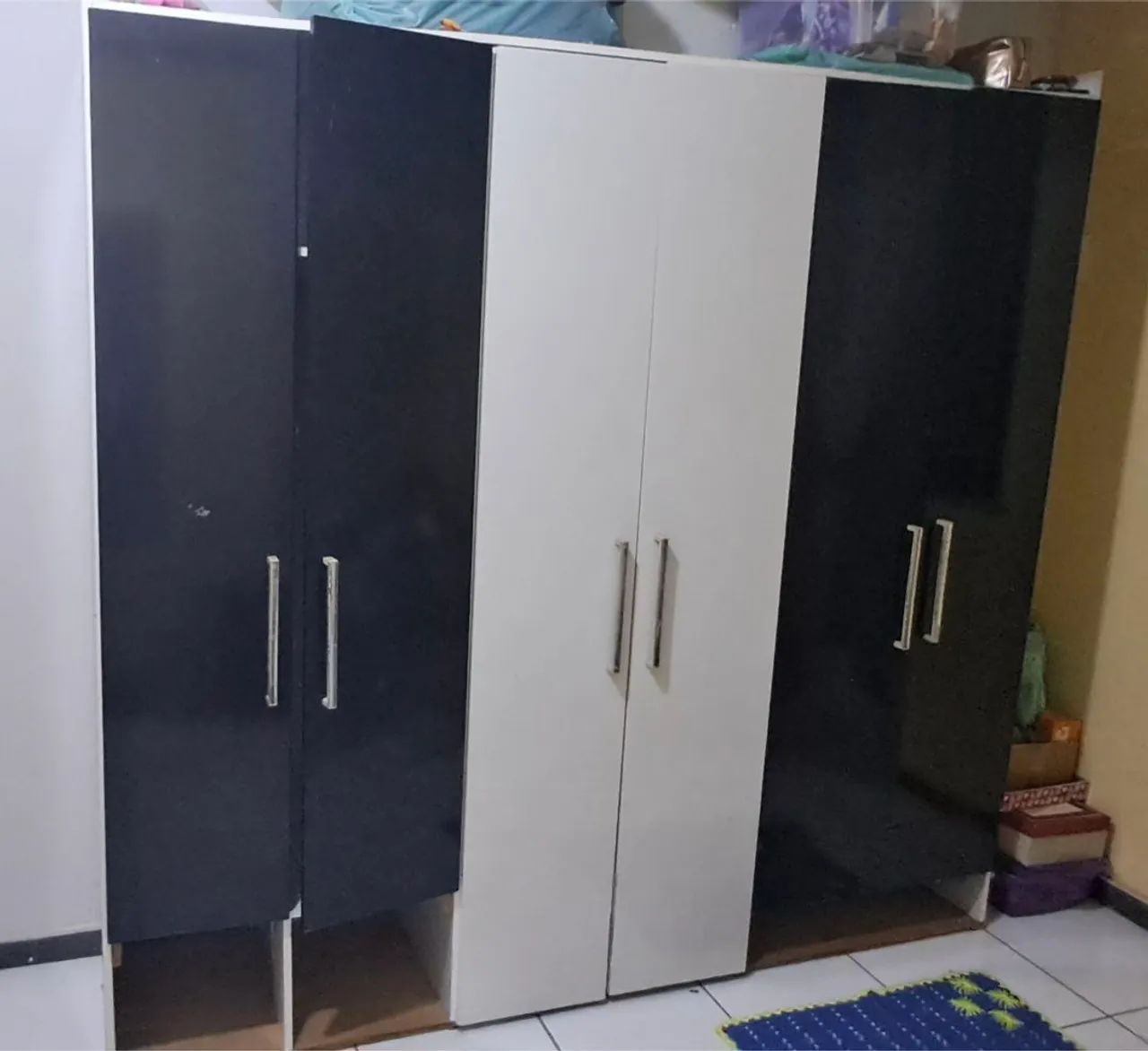 Guarda roupa 6 portas 