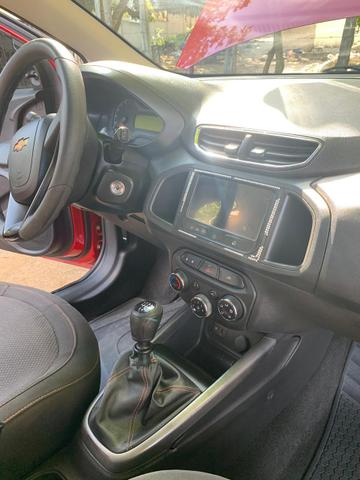 Vendo/troco/financio lindo onix 2014/ 1.0 completo - Foto 11