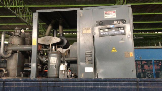 Compressor parafuso modelo GA807