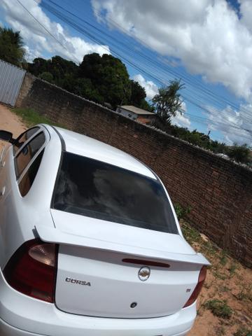 Vende se ou troca Corsa sedan Premium - Foto 2