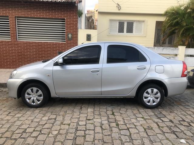 V/T Etios sedan X 1.5 2015/2015 de particular, Ipva 2019 ok! - Foto 11