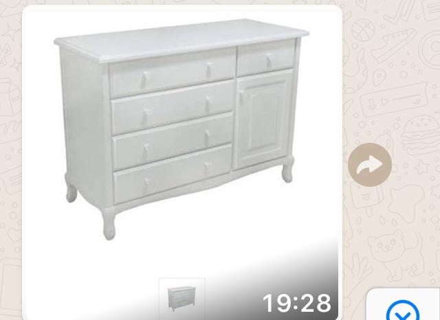 Cômoda, seminova, vendo é que a minha neta cresceu ?aceito cartão