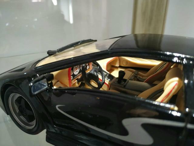 Lamborghini Diablo SV 1:18 - Foto 2